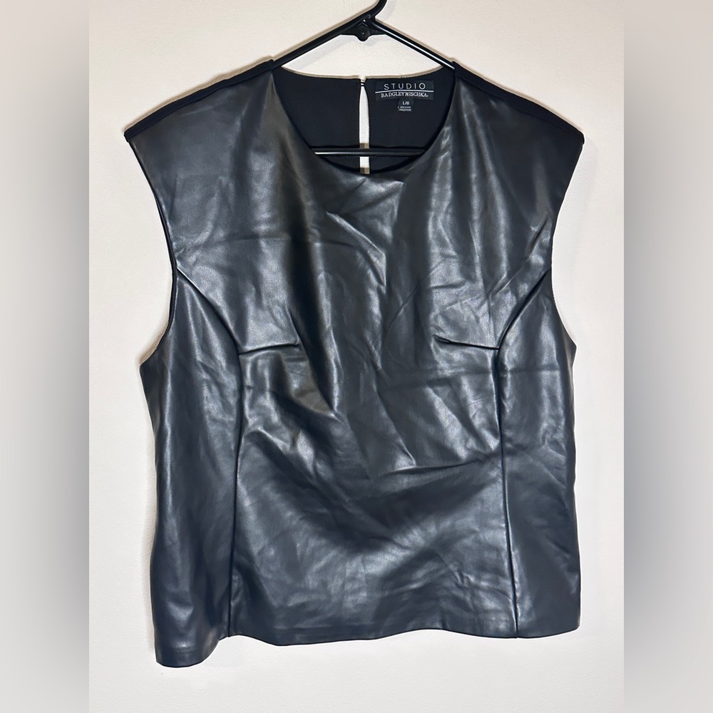 Studio Bagdley Mischka women’s Black faux leather sleeveless to size large